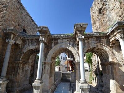 HADRIAN`S GATE